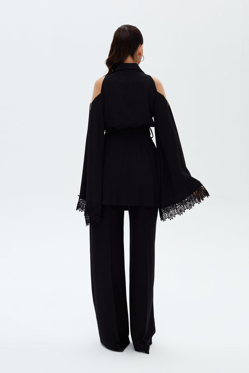 LACE DETAILED BLACK KIMONO