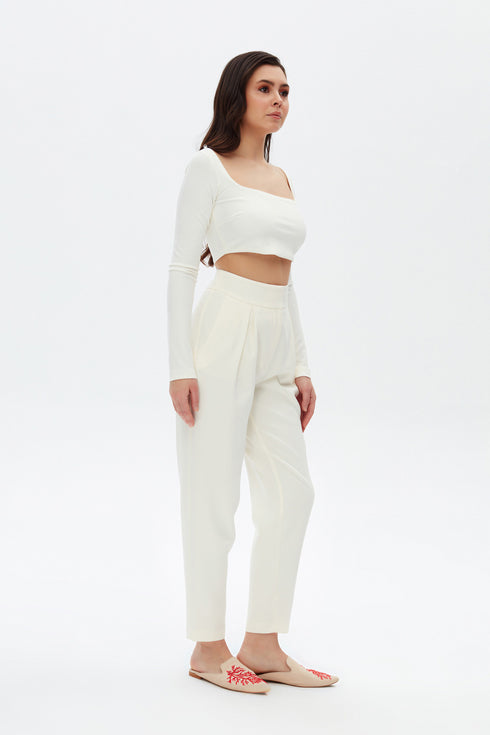 Pleated Carrot Trousers