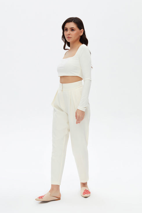 Pleated Carrot Trousers