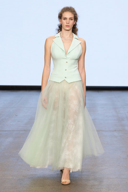 VEST-LOOKING TOP WITH COLLAR DETAIL