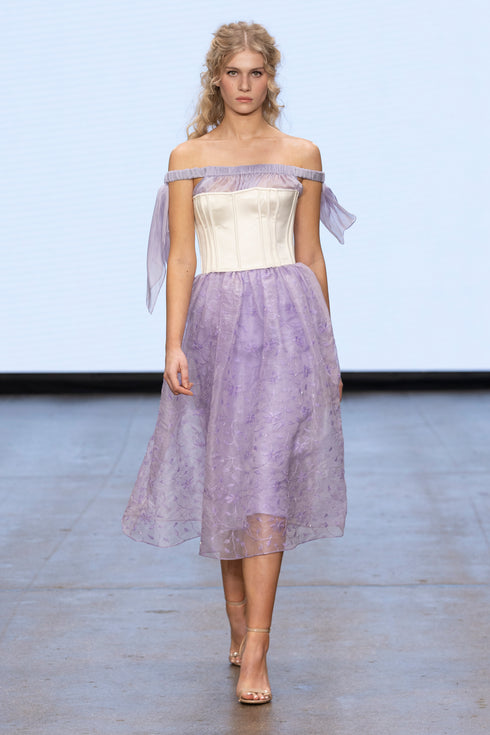 MIDI LENGTH SKIRT EMBROIDERED ON SILK ORGANZA