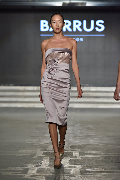 STRAPLESS PENCIL DRESS WITH PEPLUM WAIST DETAILBELDE PEPLUM - Barrus London