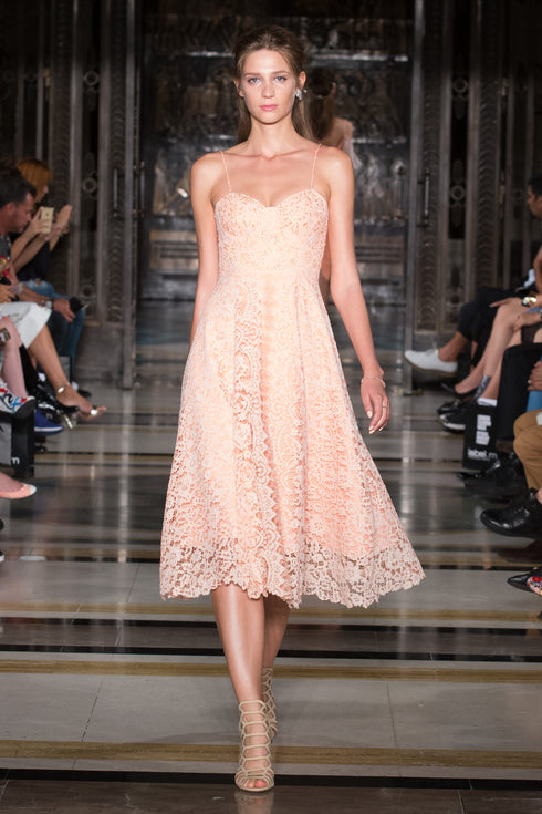 BRA FORM, MEDIUM LENGTH LACE DRESS - Barrus London