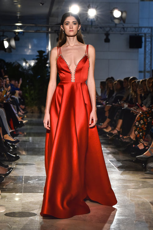 A FORM DRESS WITH CHEST DECOLETTE - Barrus London