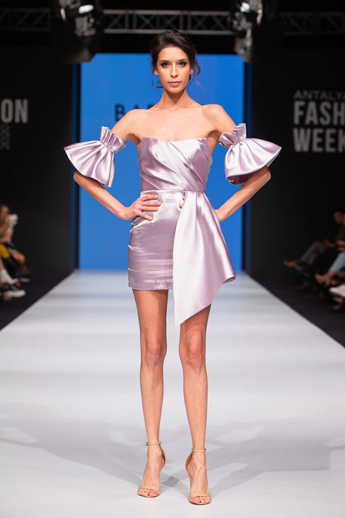 MOVEABLE SLEEVE DETAIL MINI DRESS - Barrus London