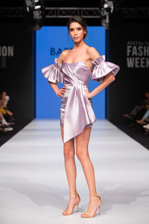 MOVEABLE SLEEVE DETAIL MINI DRESS - Barrus London